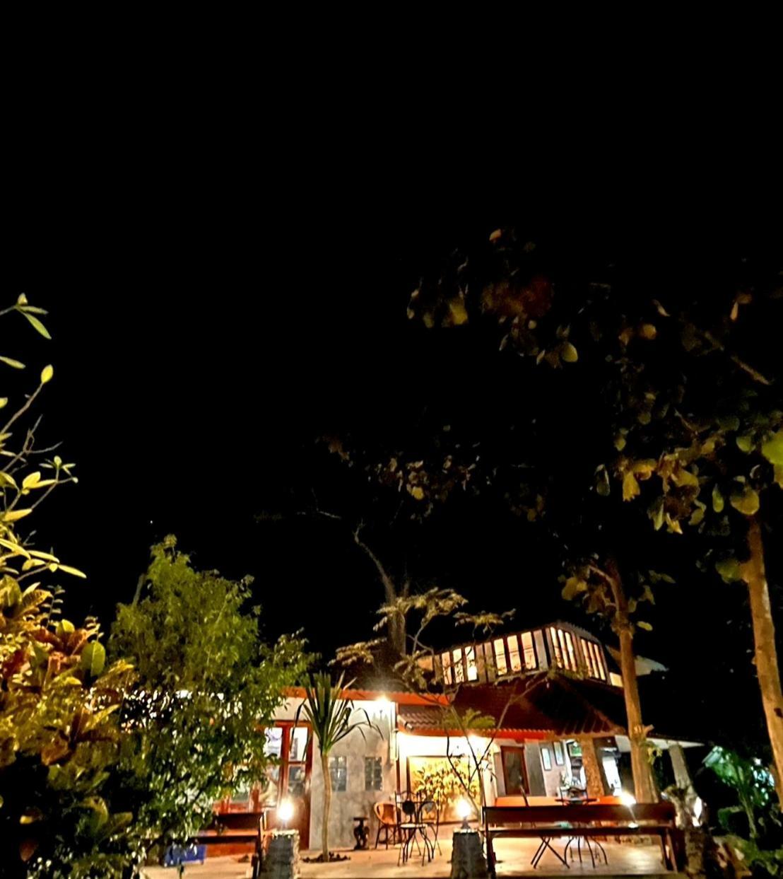 จำค่า ชาเลท์ บ้านพักสวนเกษตร Lampang Oda fotoğraf